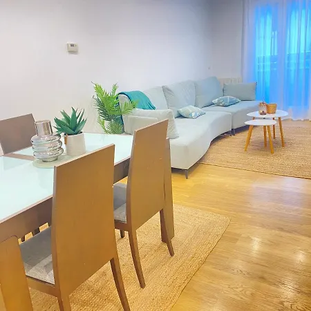 Mikain Terrace Cathedral View With Free Parking & Air Cond 산세바스티안