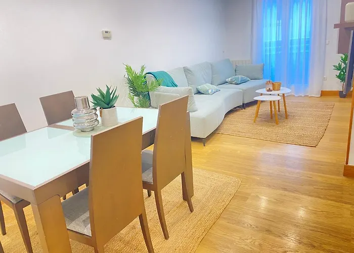 Mikain Terrace Cathedral View With Free Parking & Air Cond Сан-Себастьян